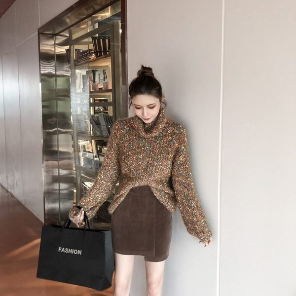 Модерна дамска пола в два цвята - кафяв и черен