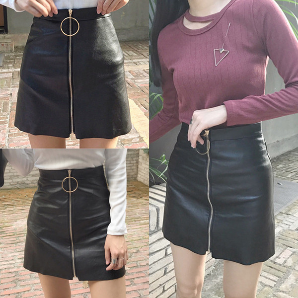 Актуална дамска пола в черен цвят