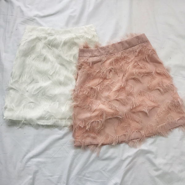 Дамска актуална пола в бял и розов цвят