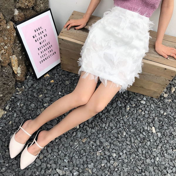 Дамска актуална пола в бял и розов цвят