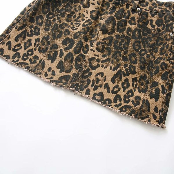 Дамска пола в леопардов принт