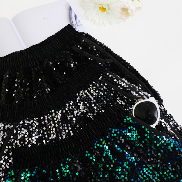 Дамски къс панталон с пайети в четири цвята