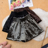 Дамски актуален къс панталон в три цвята