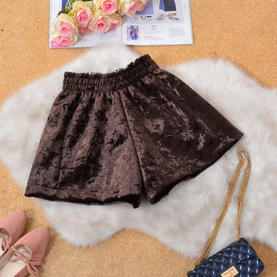 Дамски актуален къс панталон в три цвята