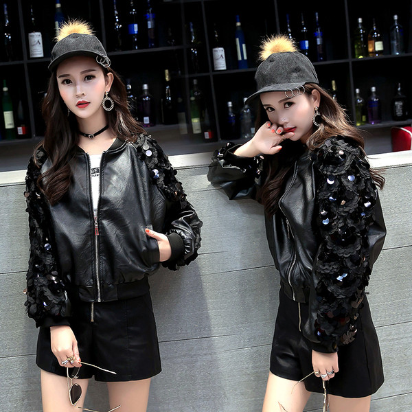 Модерно дамско яке от еко кожа с пайети на ръкавите в черен цвят