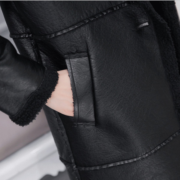 Стилно дамско яке от еко кожа  с мека подплата 