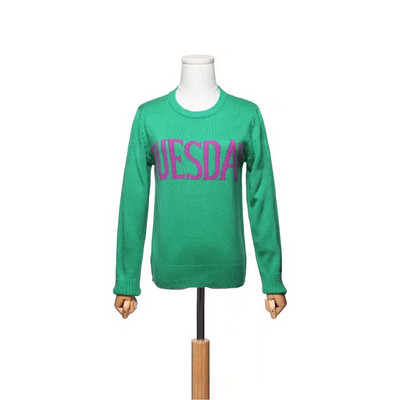 Зимна дамска блуза с цветна бродерия в няколко цвята