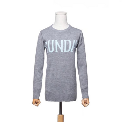 Зимна дамска блуза с цветна бродерия в няколко цвята