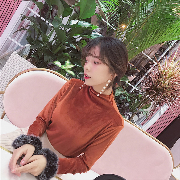 Актуална дамска блуза в три цвята