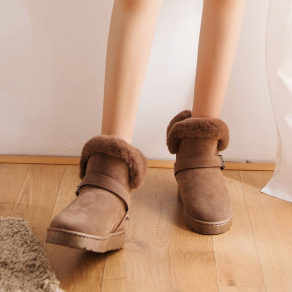 Női alkalmi csizma kétféle modellben