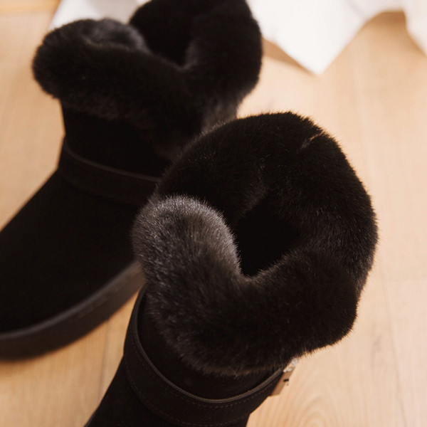 Női alkalmi csizma kétféle modellben