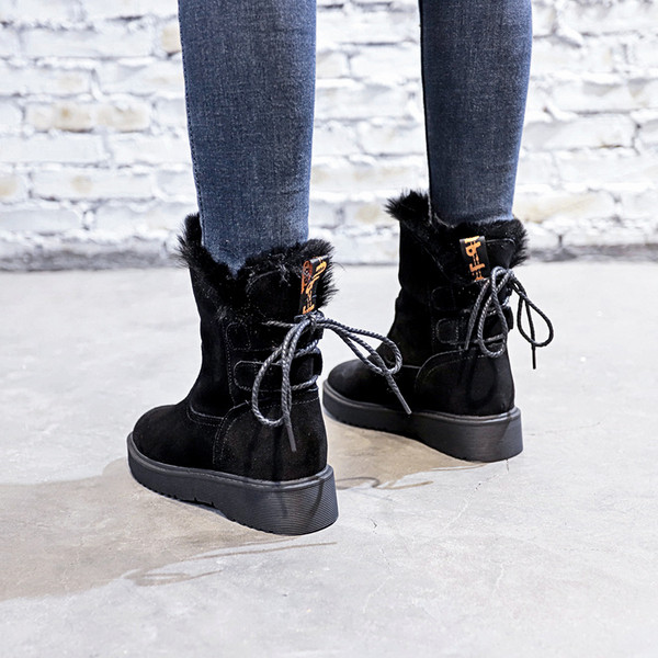 Női csizma szürke és fekete színben