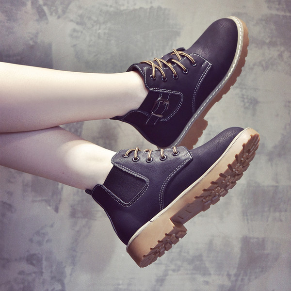 Vastag talpú női csizma három színben