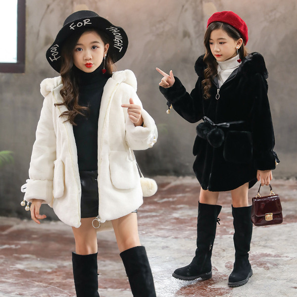 Téli gyerek pehelykabát lányoknak fekete, rózsaszín és fehér színben