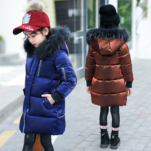 Stílusos gyermekkabát lányoknak, fényes hatással kék, rózsaszín és barna színben