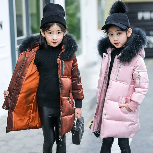 Stílusos gyermekkabát lányoknak, fényes hatással kék, rózsaszín és barna színben