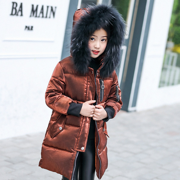 Stílusos gyermekkabát lányoknak, fényes hatással kék, rózsaszín és barna színben