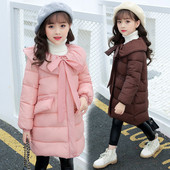 Gyermek téli kabát O-alakú gallérral, két színben megkötővel