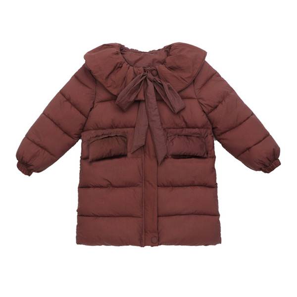 Gyermek téli kabát O-alakú gallérral, két színben megkötővel