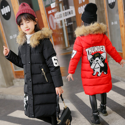 Зимно детско яке за момичета с цветна апликация на гърба в черен и червен цвят 
