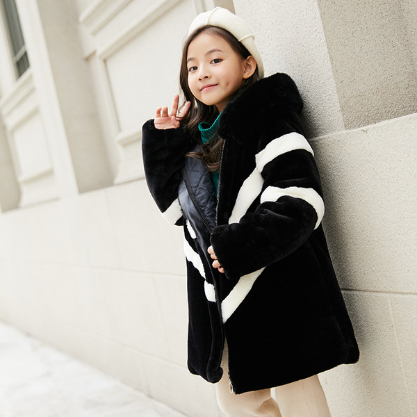 Új modell gyerek tollkabát lányoknak rózsaszín és fekete kapucnival