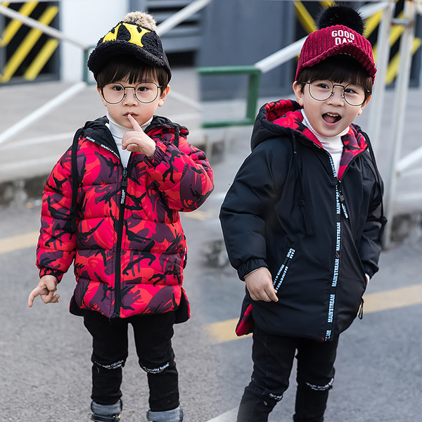 Téli gyerek kabát fiúknak két arccal, rátéttel több színben