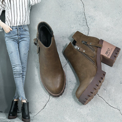 Γυναικείες μπότες σε δύο χρώματα - καφέ και μαύρο χρώμα