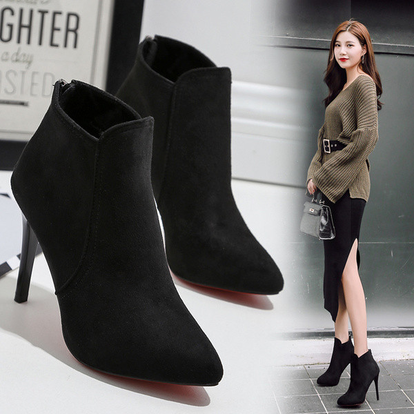 Γυναικείες μπότες με ψηλό τακούνι σε μαύρο χρώμα