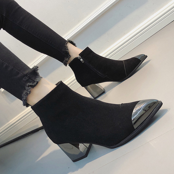 Stílusos női hegyes csizma három színben