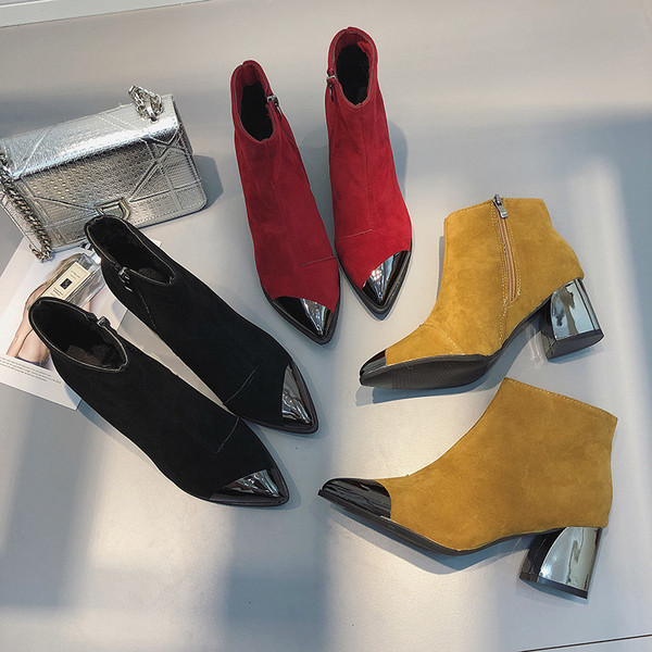 Stílusos női hegyes csizma három színben