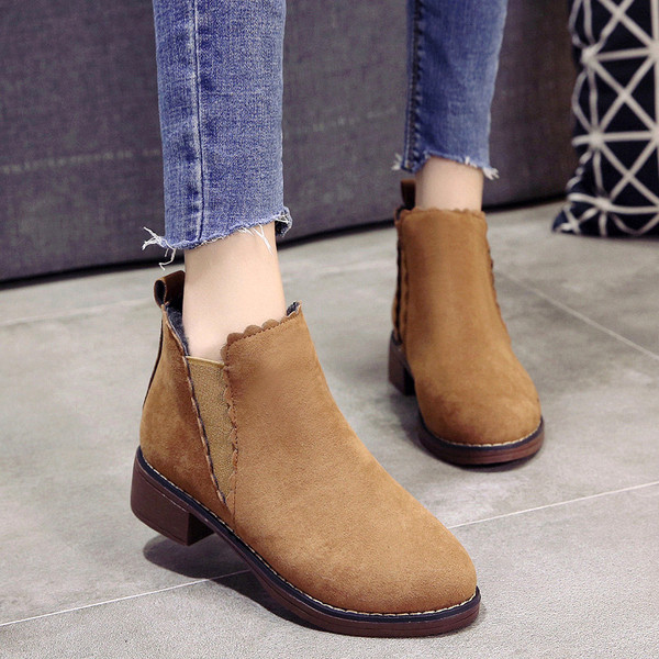 Női topikus csizma két színben