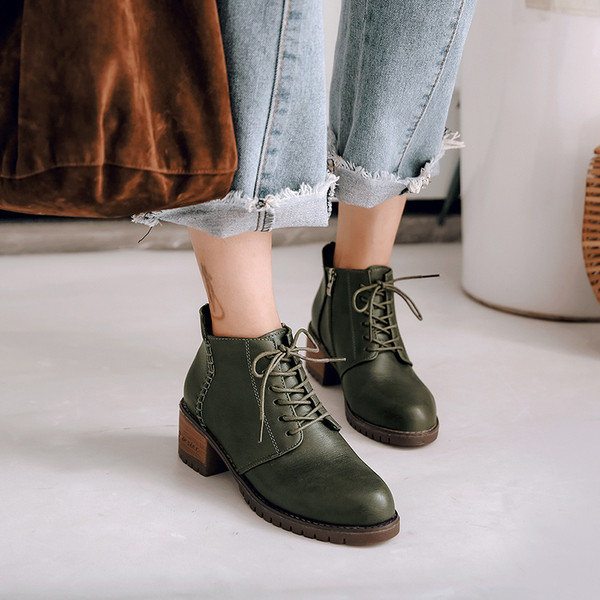 Eko bőrből készült stílusos női csizma három színben