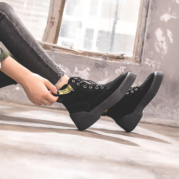 Öko velúrból készült női csizma barna és fekete színben