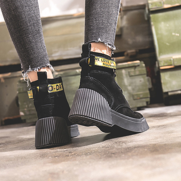 Öko velúrból készült női csizma barna és fekete színben