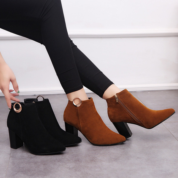 Elegáns női csizma két színben