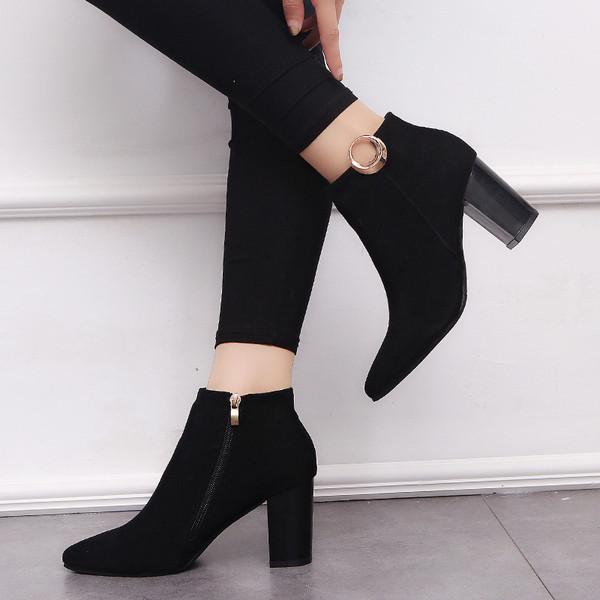 Elegáns női csizma két színben