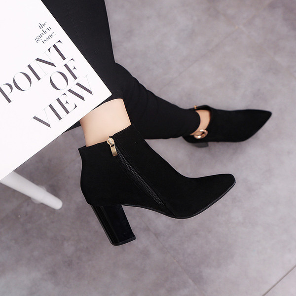 Elegáns női csizma két színben