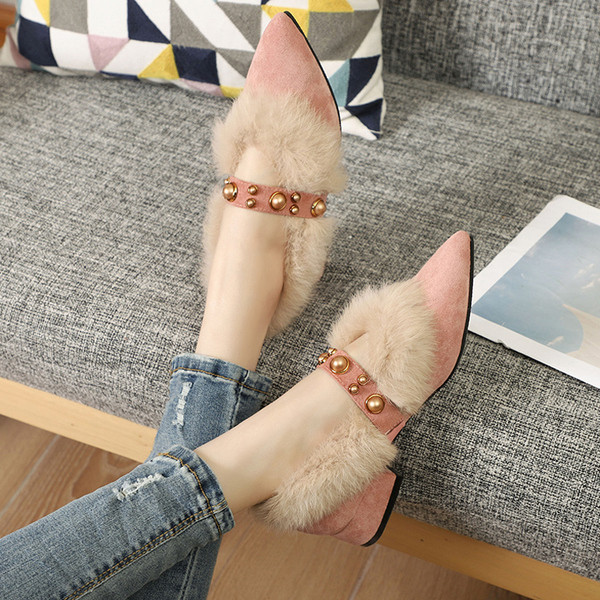 Díszgyöngyös női cipő két színben