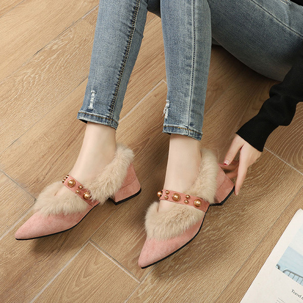 Díszgyöngyös női cipő két színben