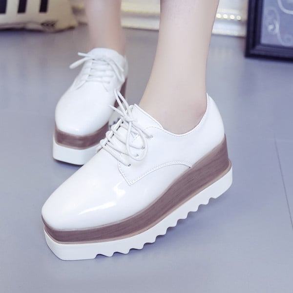 Női alkalmi cipő magas talppal, három színben