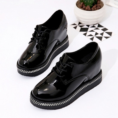 Női modern lakkcipő két színben