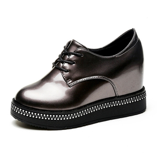 Női modern lakkcipő két színben