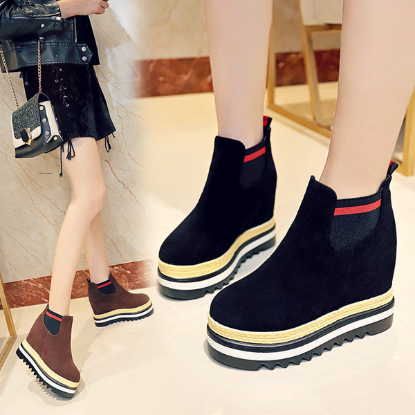 Modern női magas talpú csizma két színben