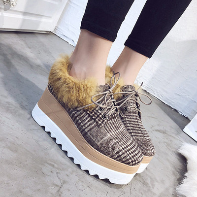 Γυναικεία παπούτσια με ψηλά τακούνια σε δύο χρώματα