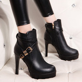 Modern női eco bőr csizma csattal