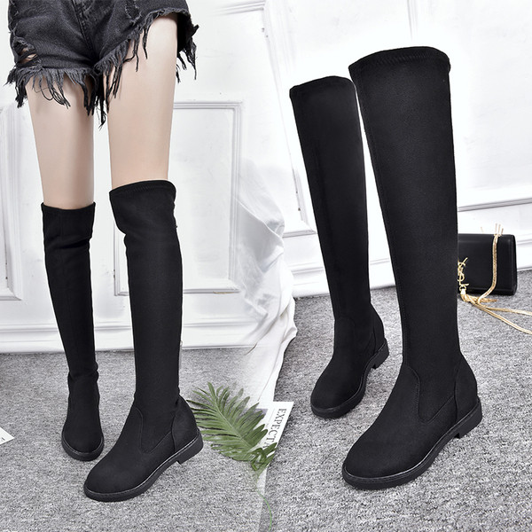 Női modern eco velúr csizma fekete színben