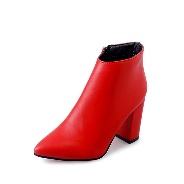 Női csizma hegyes modell három színben