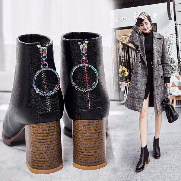 Női csizma két színben - barna és fekete műbőr