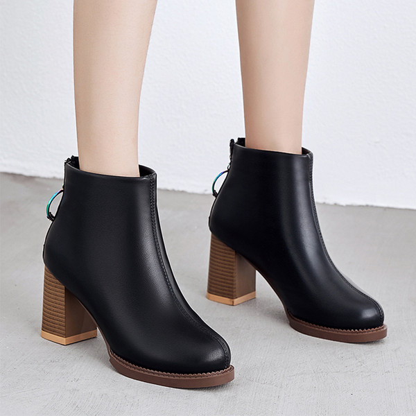 Női csizma két színben - barna és fekete műbőr