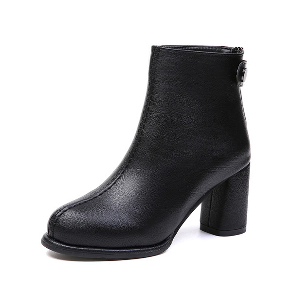 Modern női csizma magassarkúval, három színben